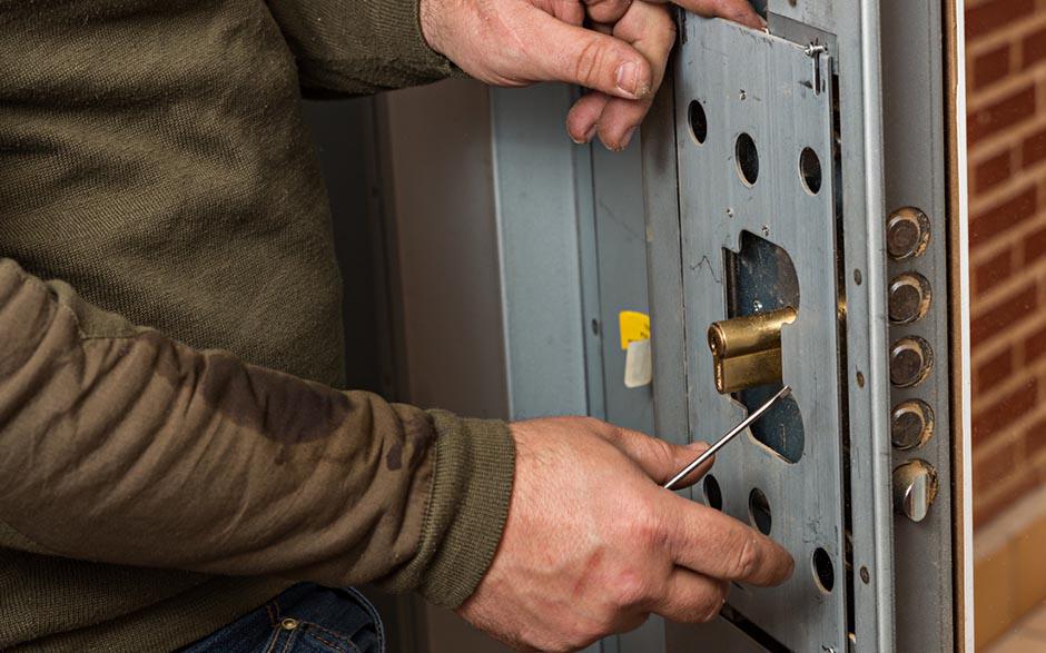 changement serrure locataire Paris 13